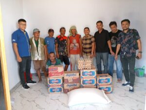Komunitas Pecinta Kopi Warkop 008 Salurkan Bantuan untuk Korban Banjir Paguat