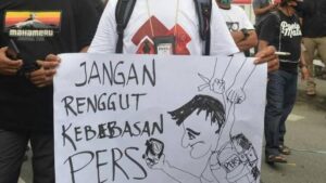 Ditengah Liputan Demonstrasi, Wartawan RTV Jadi Korban Kekerasan Oknum Polisi