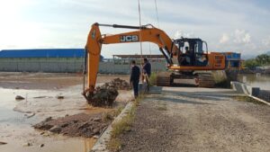 Penambang Rakyat Normalisasi Sungai di Empat Desa