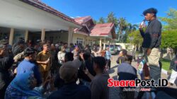 Geruduk Rudis, Warga Yipilo Ultimatum Bupati Pohuwato: Copot Kades Atau Mundur Dari Jabatan
