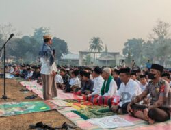 Kapolsek Randangan dan Warga Satukan Doa di Tengah Kekeringan